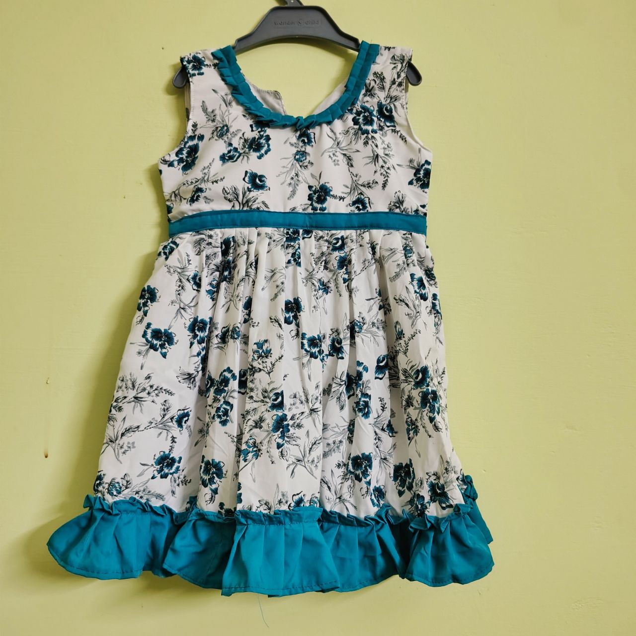 Girls frock 3-4yrs